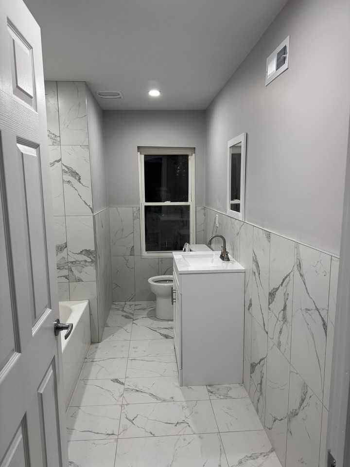 4917 N 13th St #2 - Photo 6 of 10