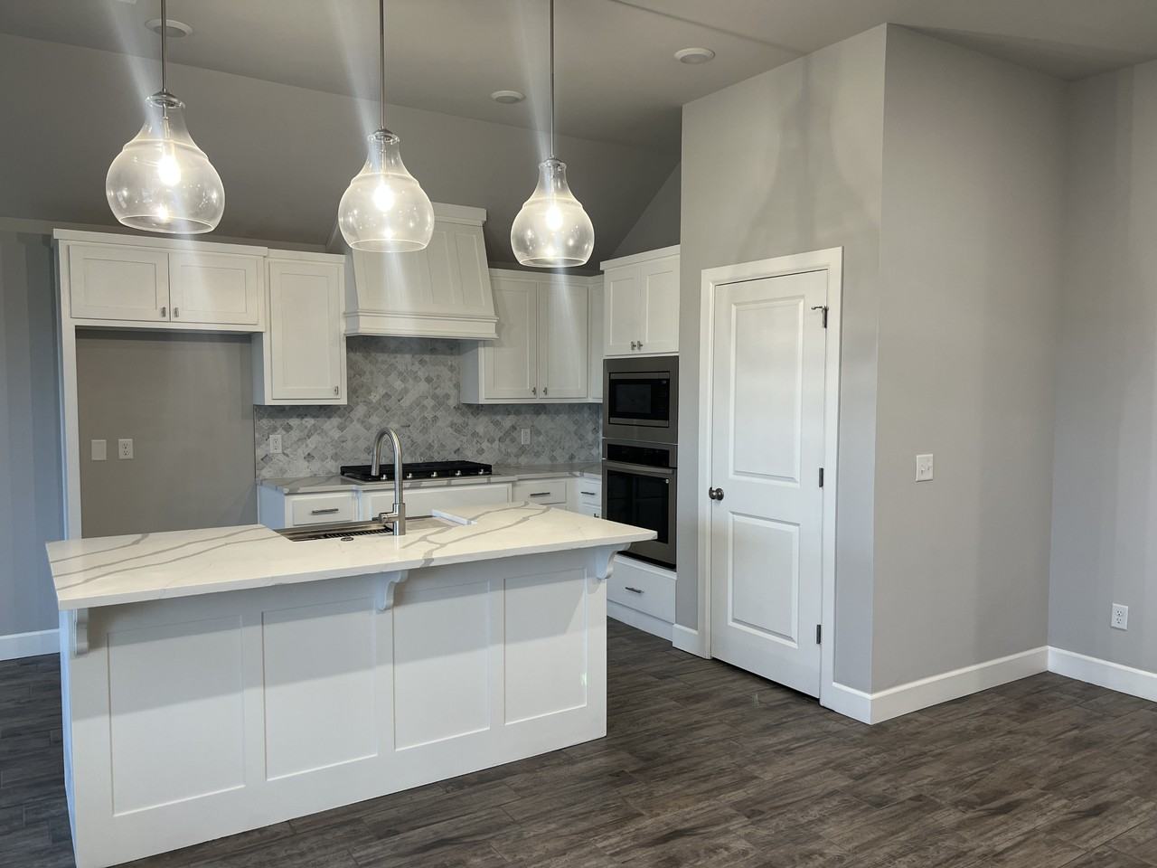 13812 Klinsman Rd #1 - Photo 6 of 23