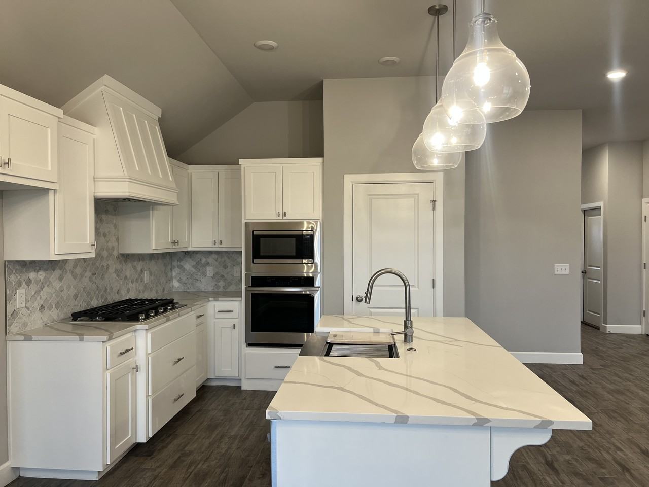 13812 Klinsman Rd #1 - Photo 7 of 23