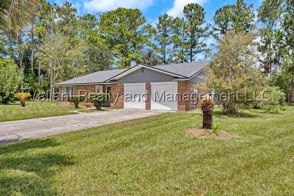 1215 Bluehill Dr N #1 - Photo 3 of 37