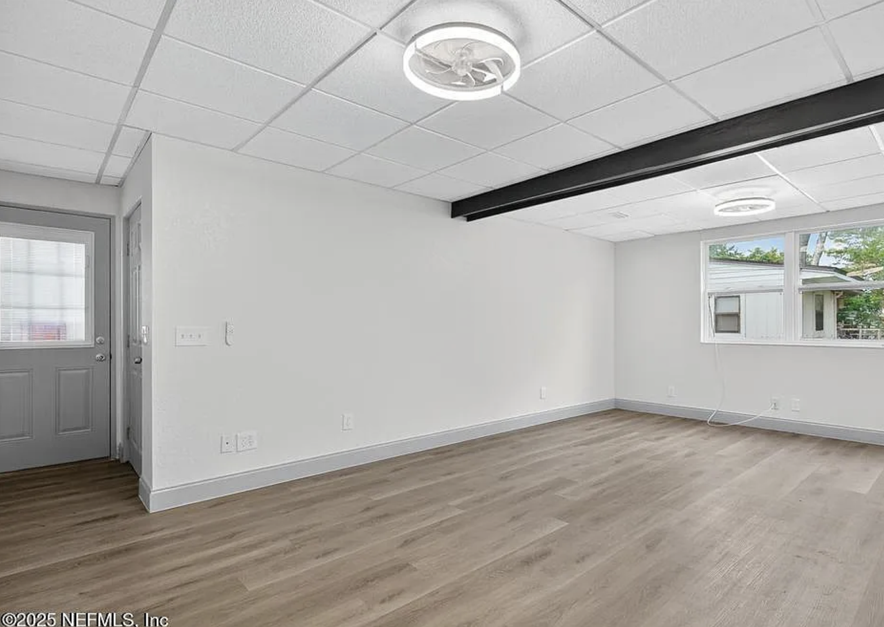 1850 Harvester St #1 - Photo 5 of 11