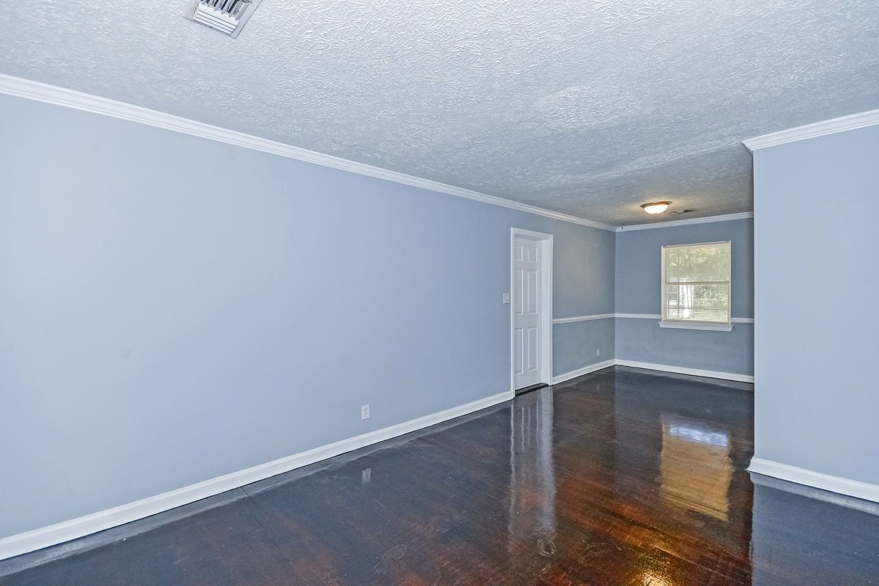 928 Grenada Dr #1 - Photo 4 of 40