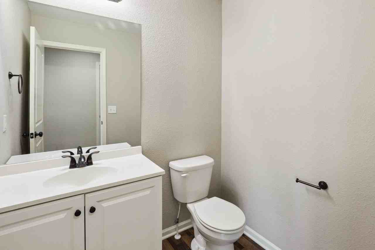 3032 N 156th St #1 - Photo 5 of 18