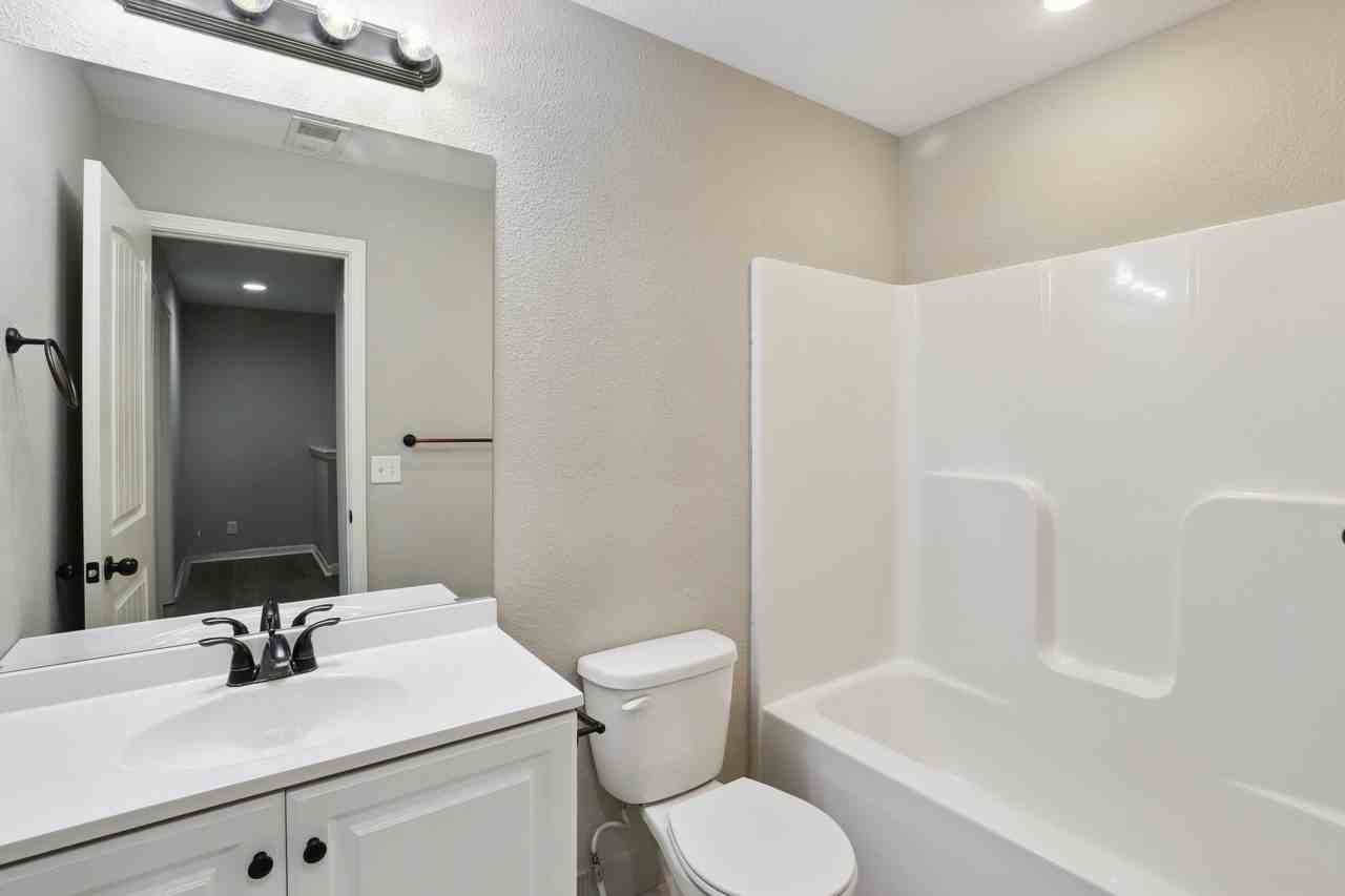 3032 N 156th St #1 - Photo 6 of 18