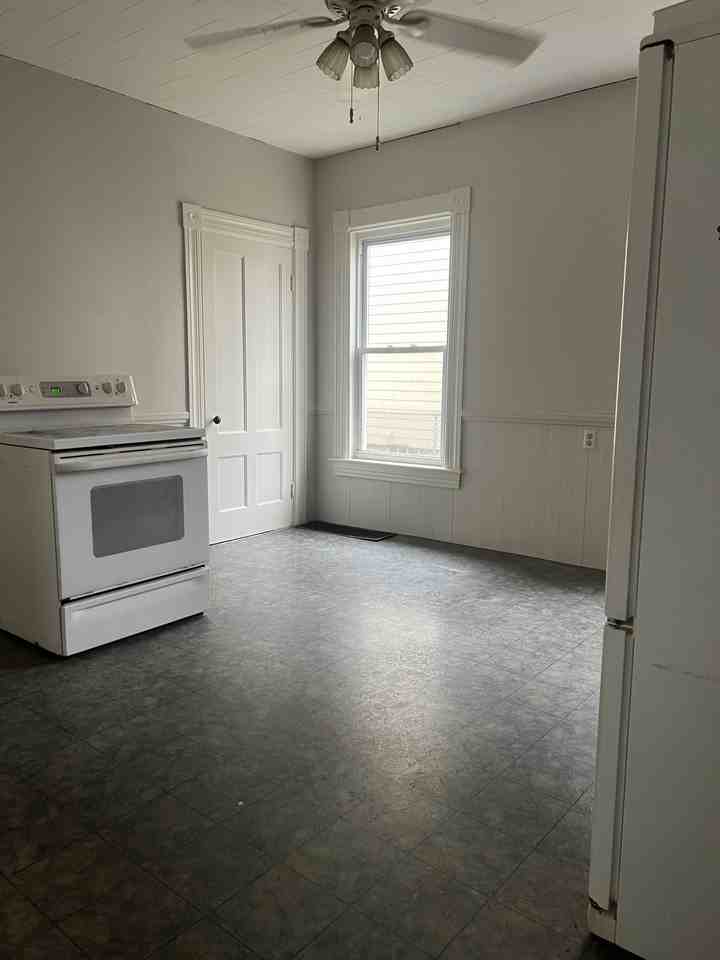 182 Grove Street #182-1 - Photo 6 of 11