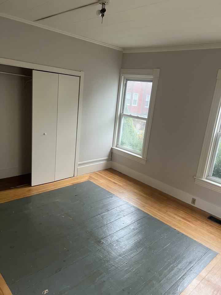 182 Grove Street #182-1 - Photo 7 of 11