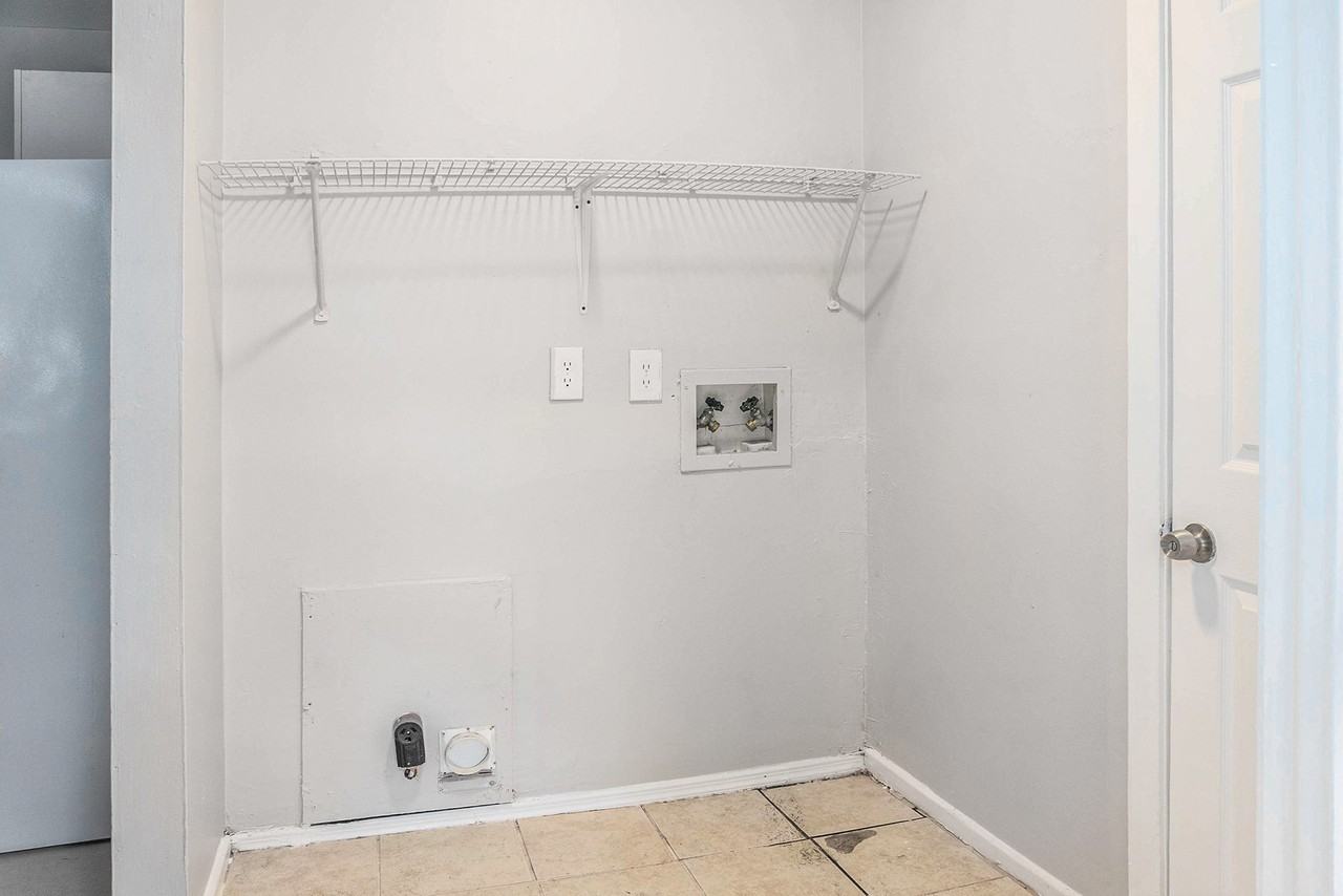 436 Wedgeworth Rd #1 - Photo 7 of 19