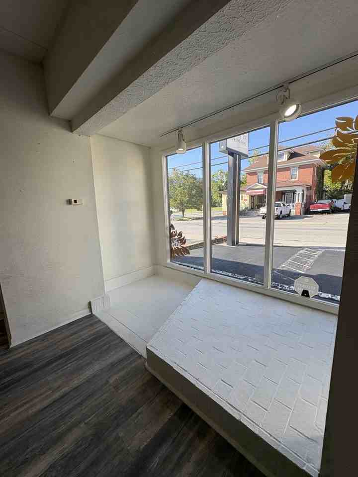 1707 Jefferson Street - Photo 4 of 18