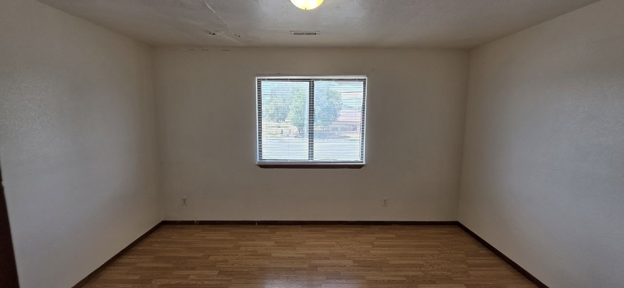 481 Mae St #4 - Photo 2 of 8