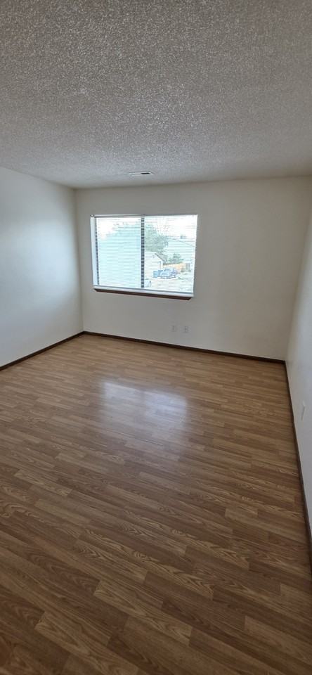 481 Mae St #4 - Photo 3 of 8