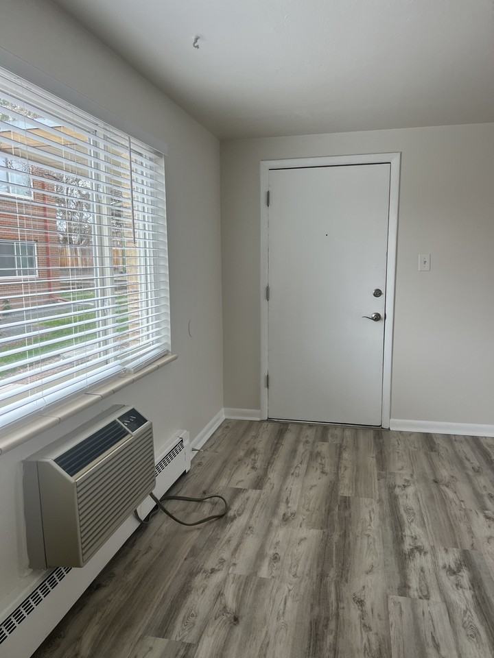 715 Moore Street #4 - Photo 5 of 20