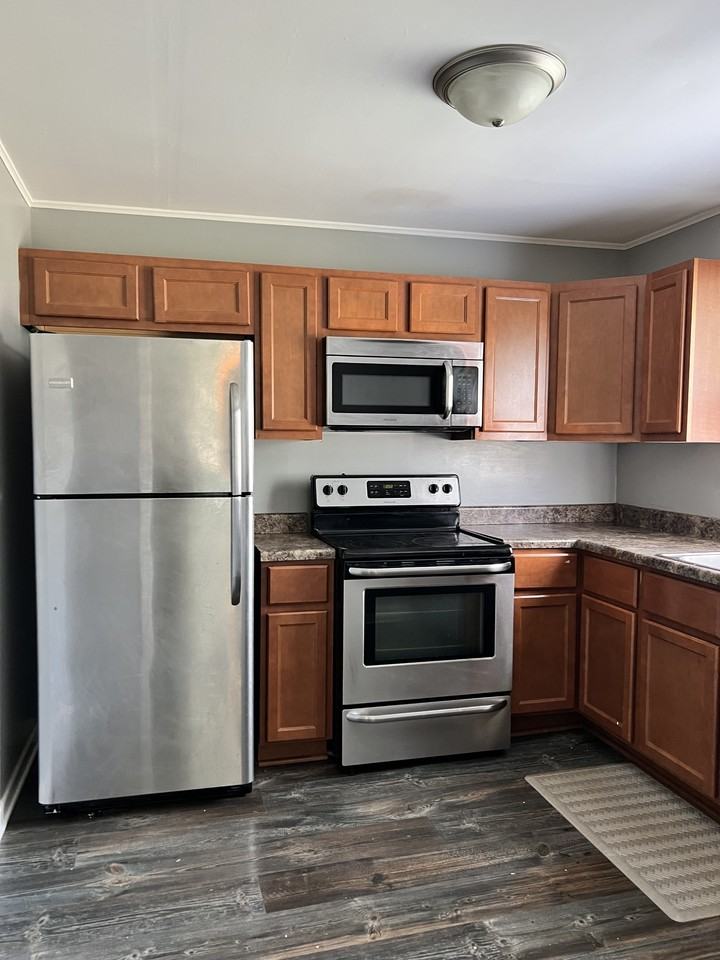 37439 N Lake Shore Dr #1 - Photo 4 of 10