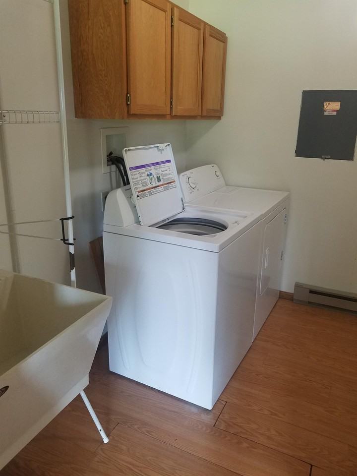 75 Willow Street Southeast #1 - Photo 4 of 13