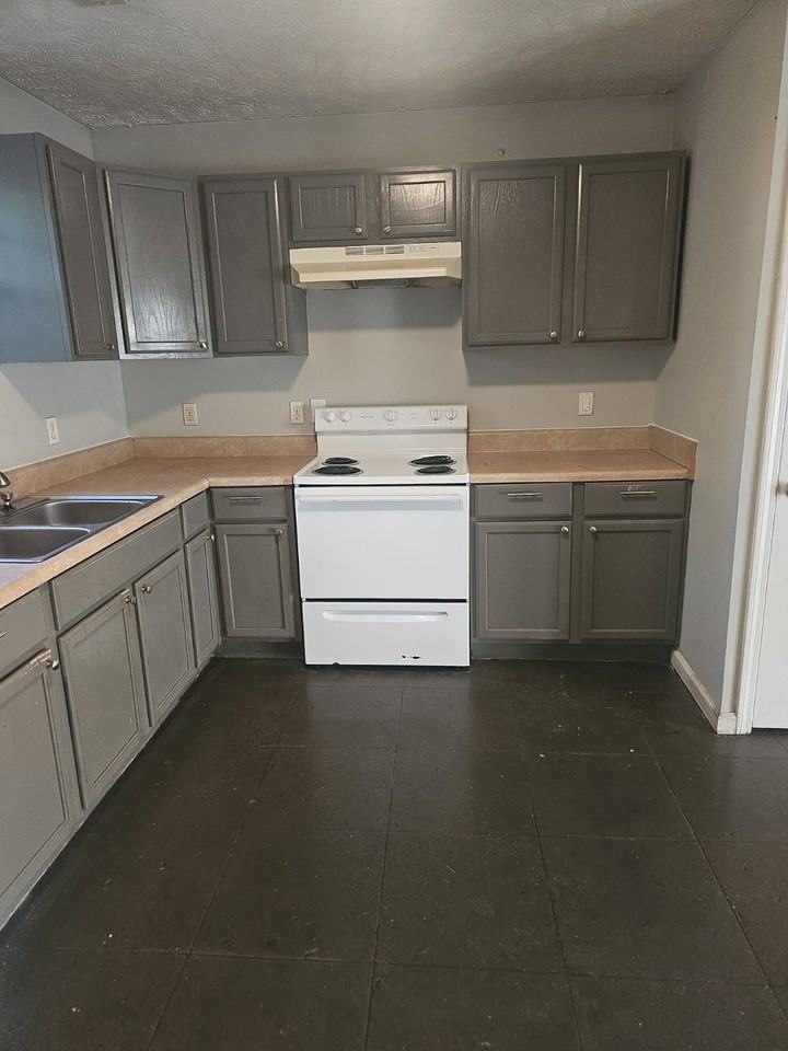 2074 Leota St #1 - Photo 3 of 7