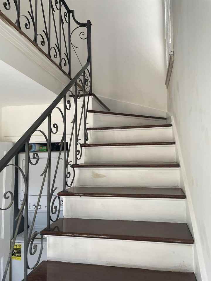 802 1/2 Nw 15th St #1 - Photo 4 of 35