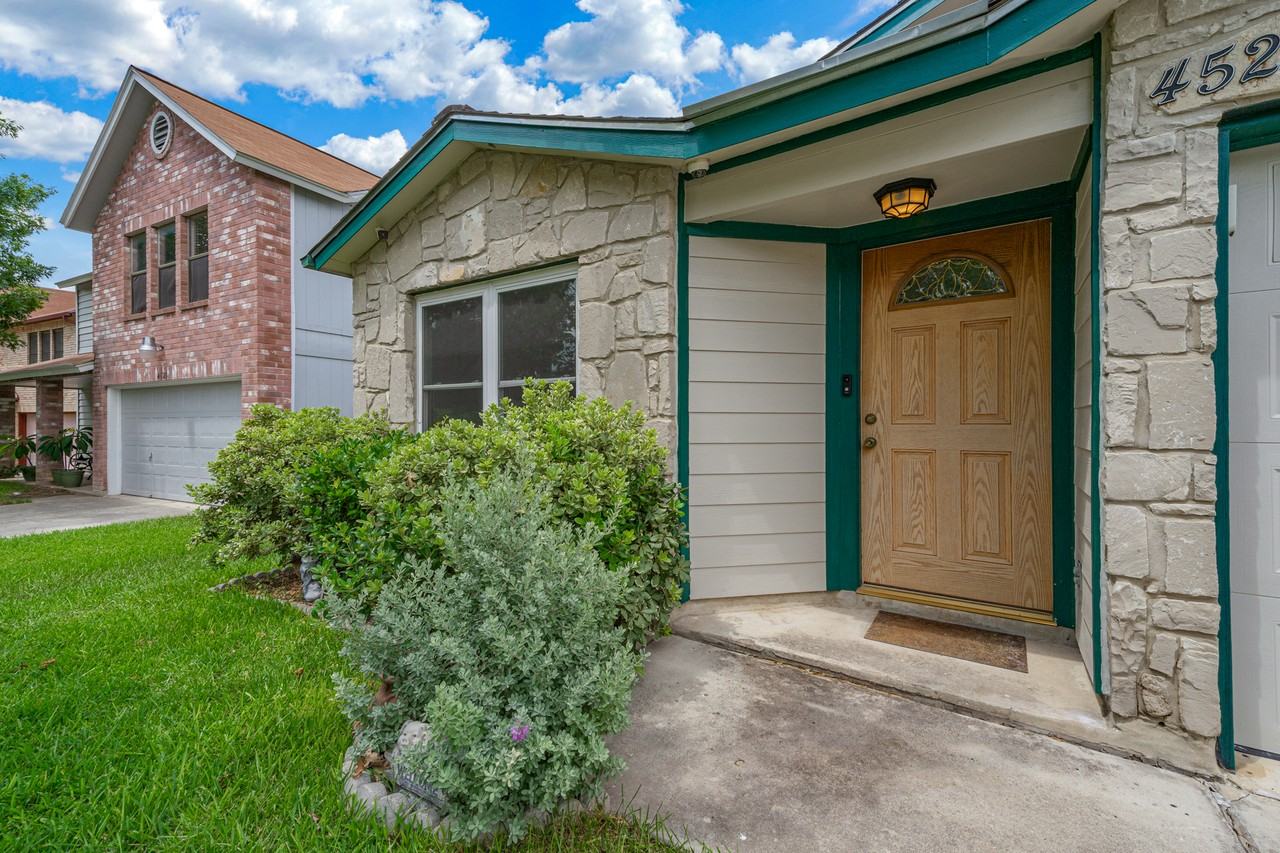 4527 Stradford Place #1 - Photo 3 of 30