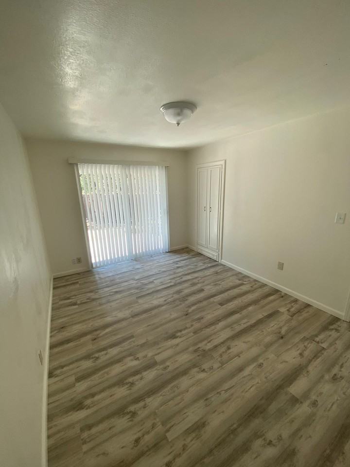 211 Brand Rd #1 - Photo 5 of 11