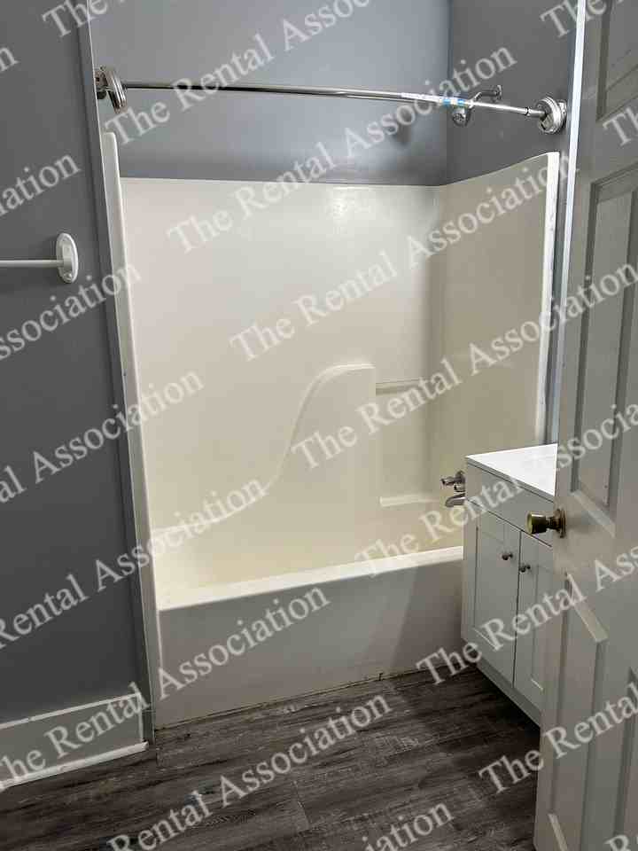 212 South Bonner Street #1 - Photo 5 of 8