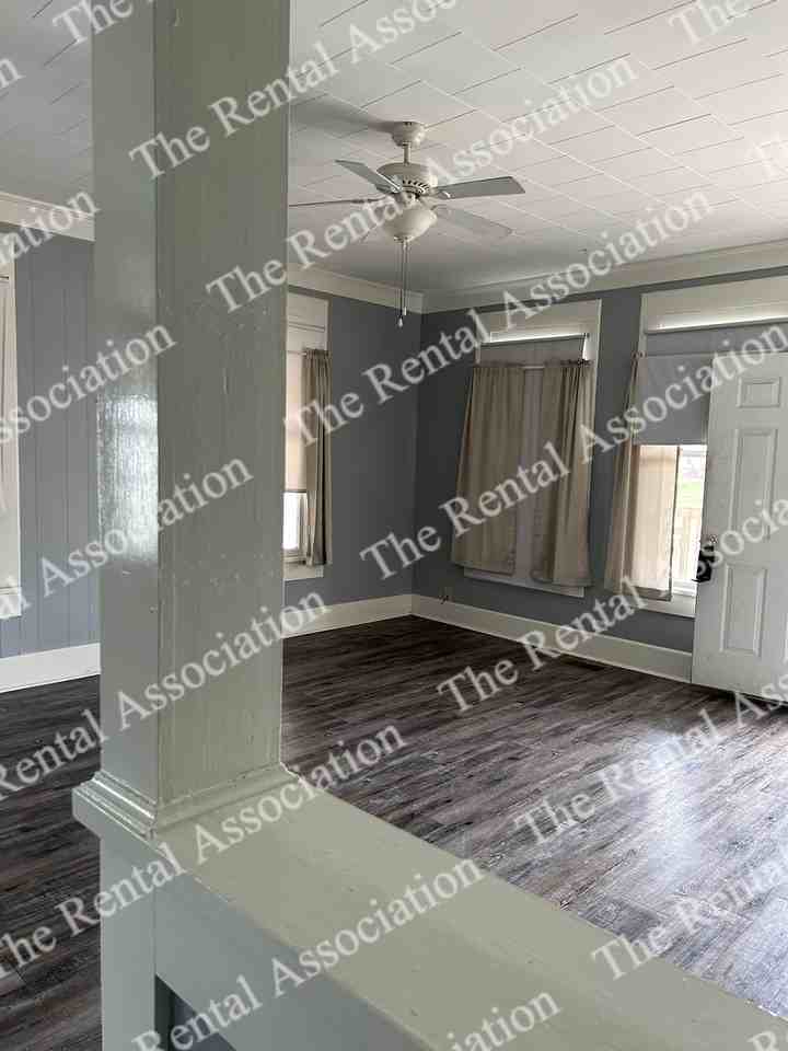 212 South Bonner Street #1 - Photo 7 of 8