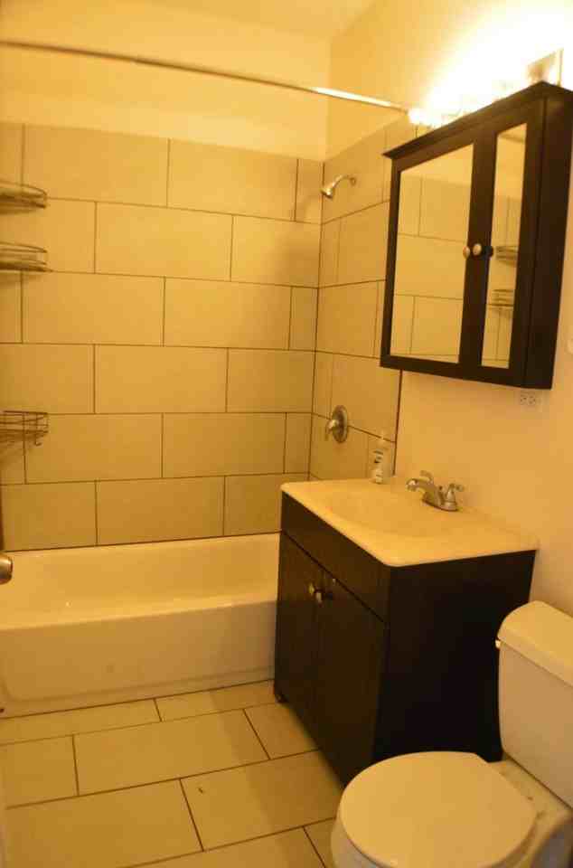 3354 W 26th St #4 - Photo 3 of 6