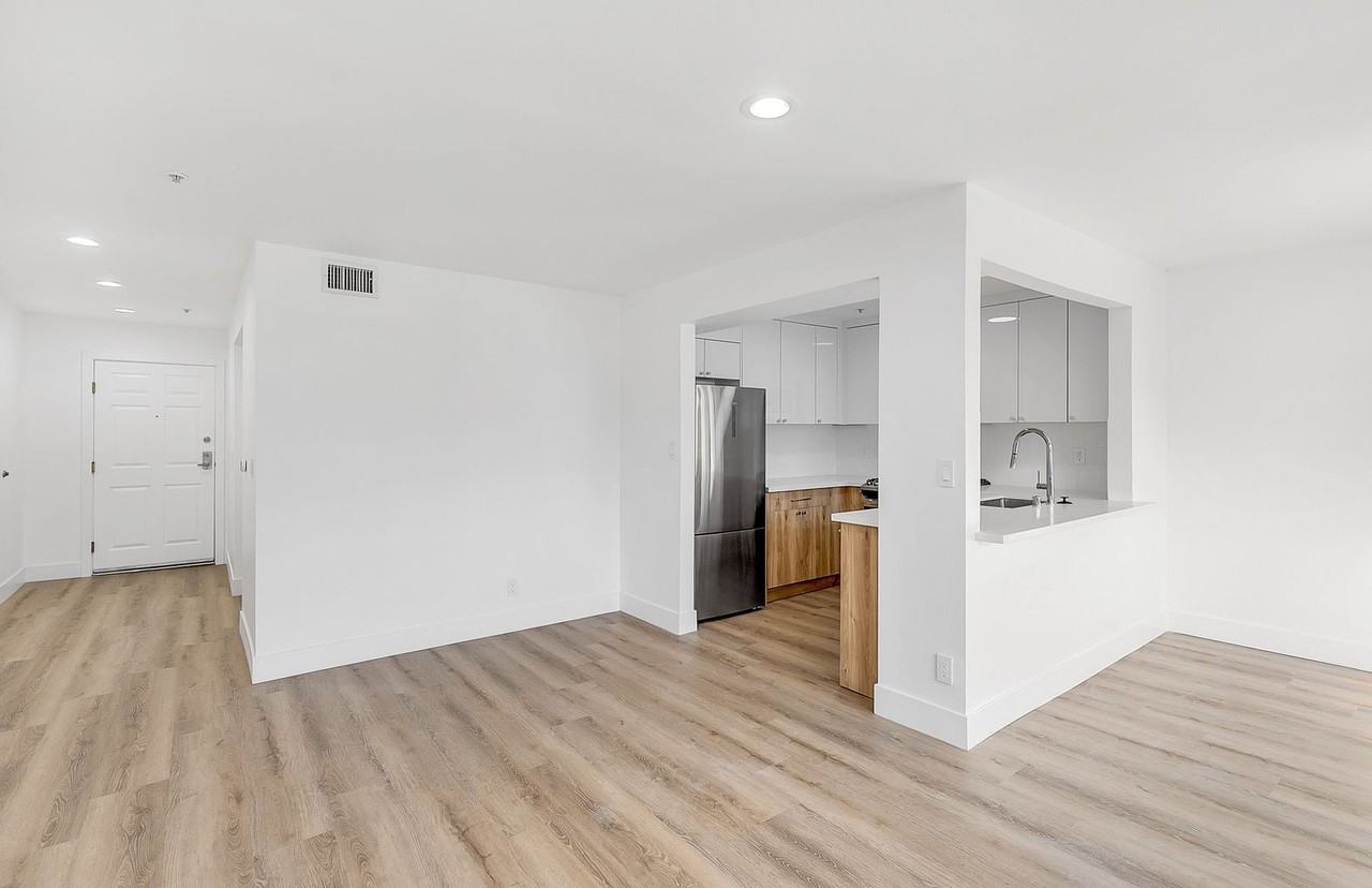 16100 Sunset Blvd. - Photo 5 of 32