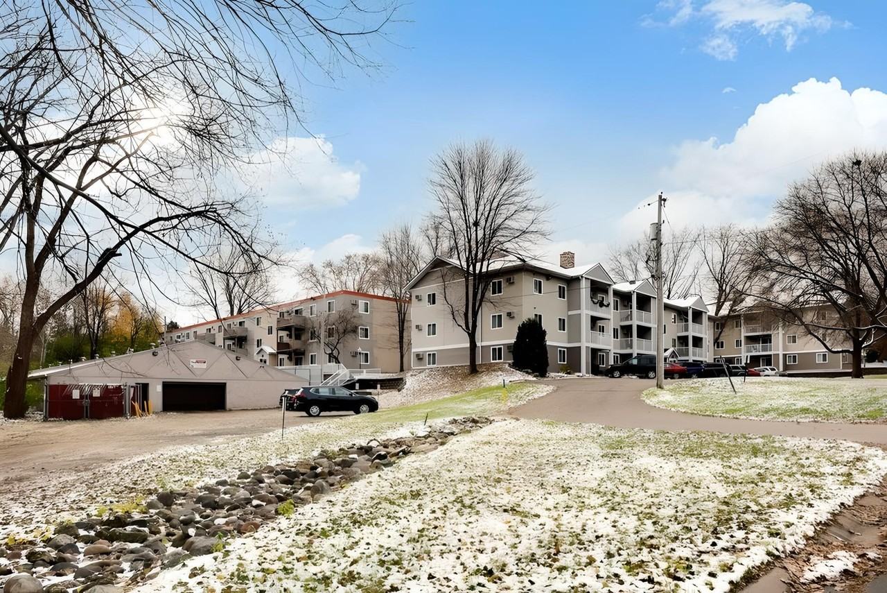 2395 3rd St Nw #103 - Photo 7 of 24