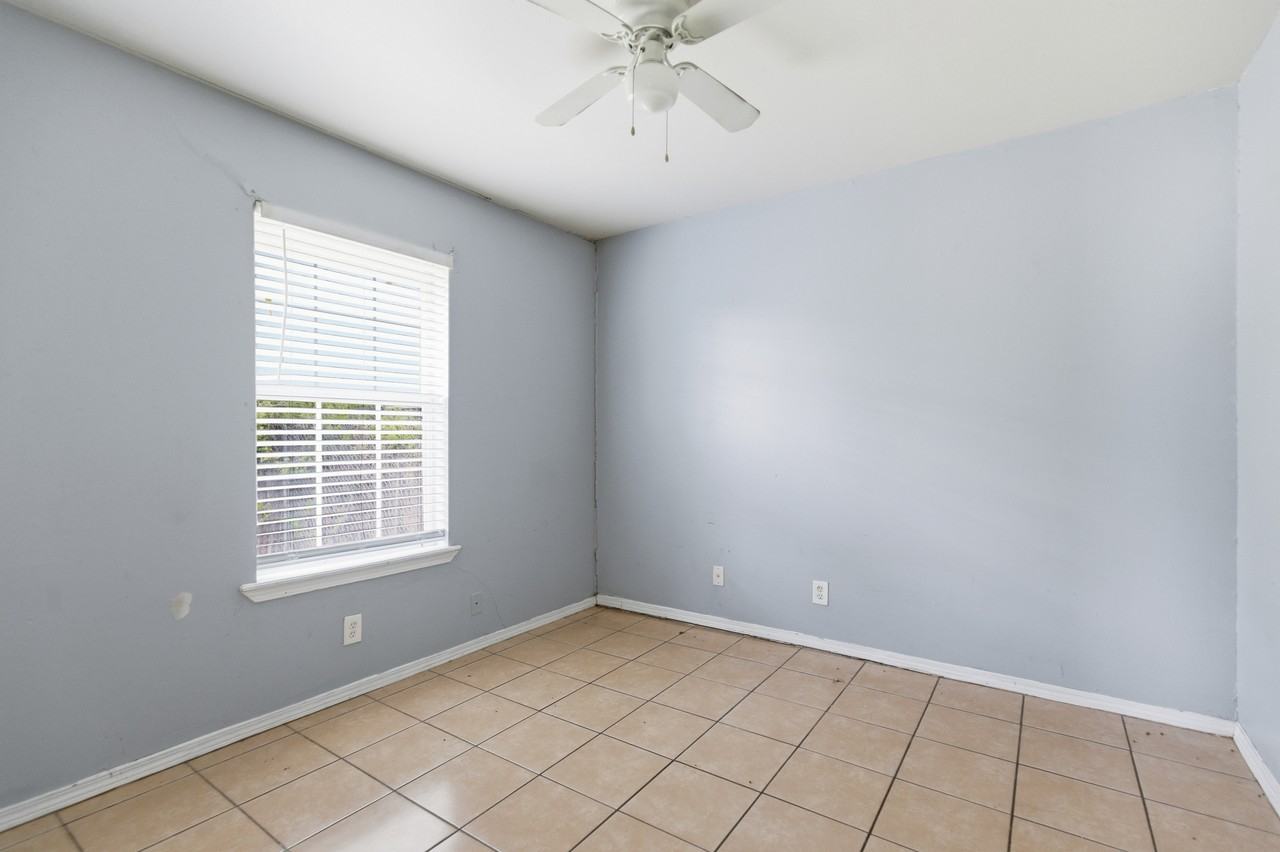 7625 Windsor Oaks #7625 - Photo 6 of 13