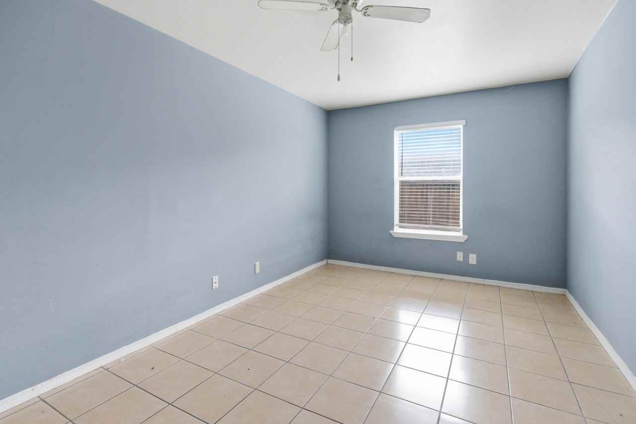 7625 Windsor Oaks #7625 - Photo 7 of 13