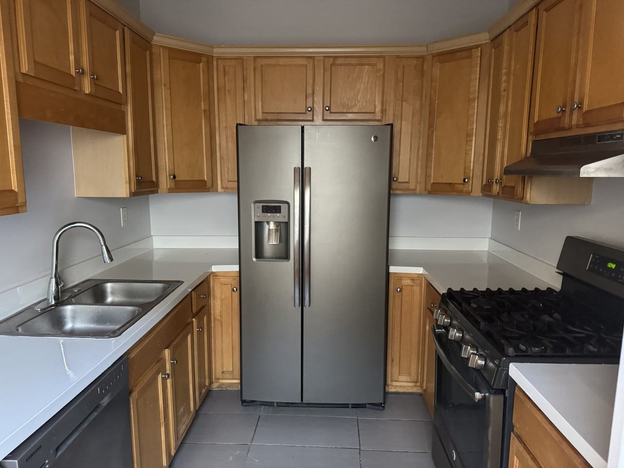 61 61 Weyman Avenue Southwest - 1 #1 - Photo 5 of 16