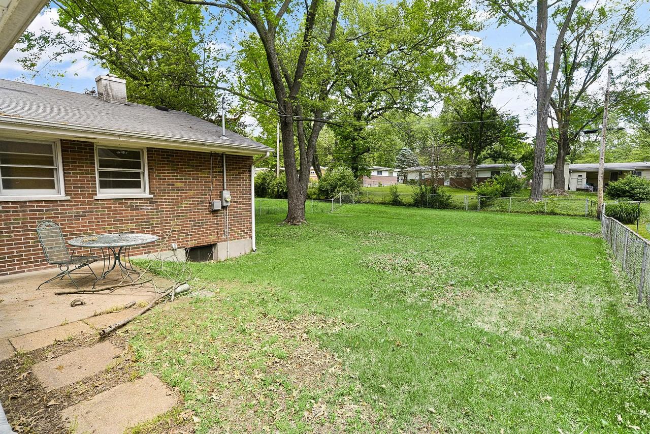 160 Saint Benedict Lane #1 - Photo 5 of 21