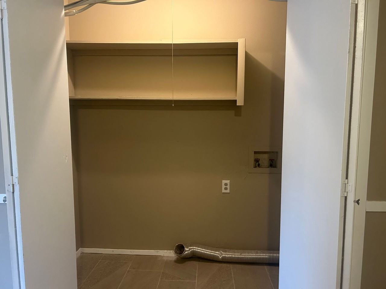 5707 Sorenson St - Photo 2 of 15