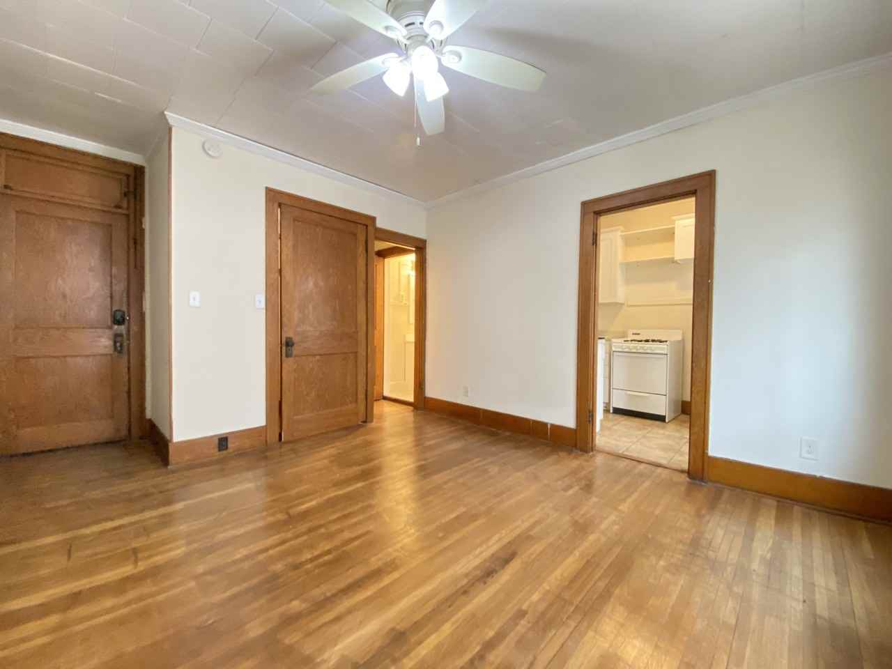 603 1st St Sw #103 - Photo 2 of 14