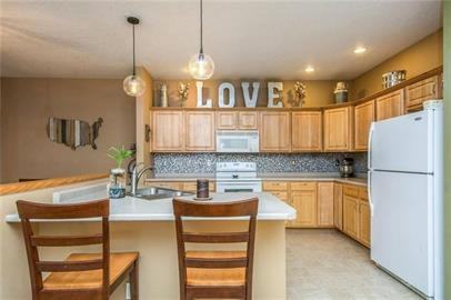 523 East 4th Street #1 - Photo 7 of 24