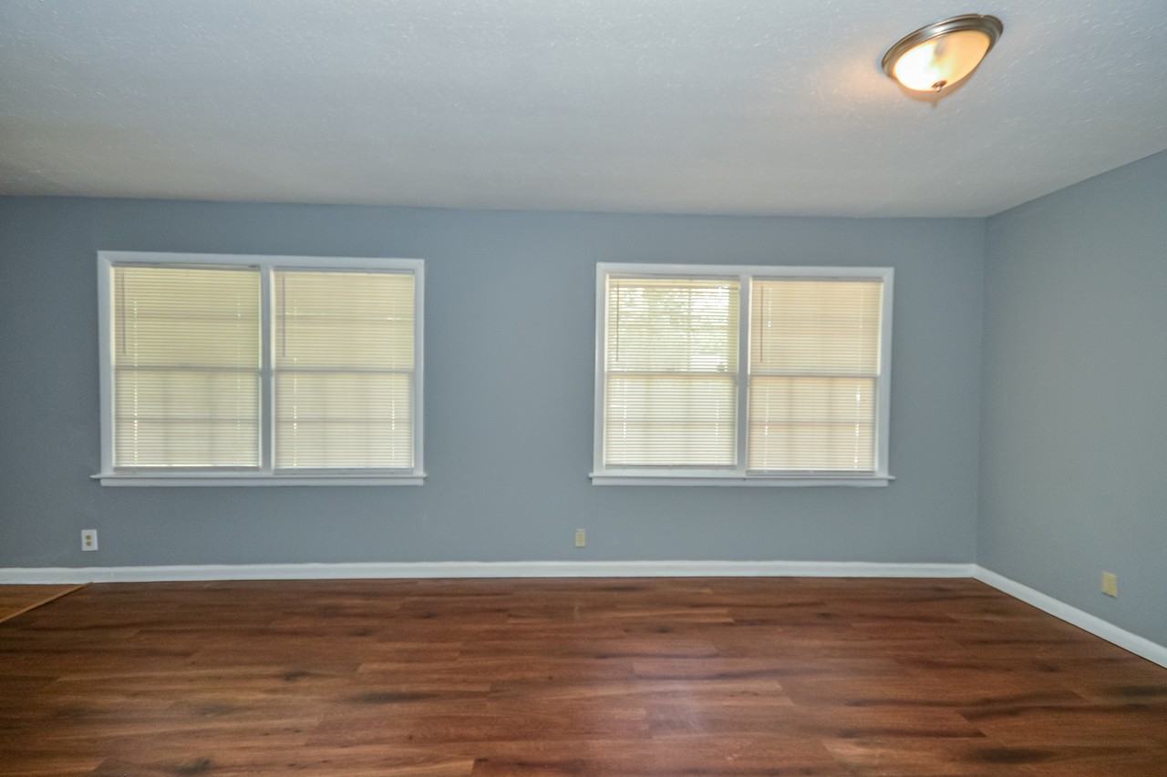 4244 Sunshine Dr #1 - Photo 4 of 30