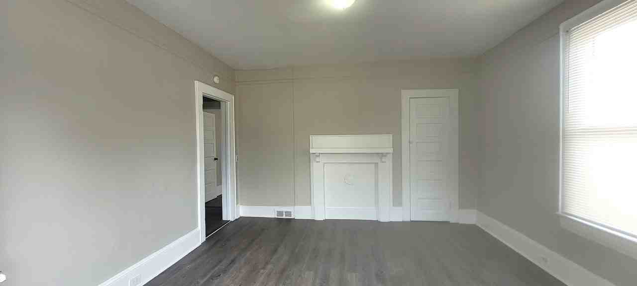 501 Richardson Ave #B - Photo 3 of 12