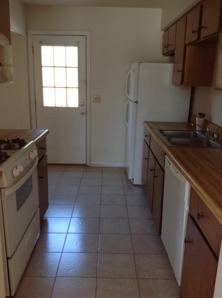 323 Beverly Street #1 - Photo 4 of 20