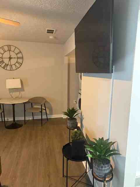 151 Lawton St Sw #2 - Photo 5 of 50