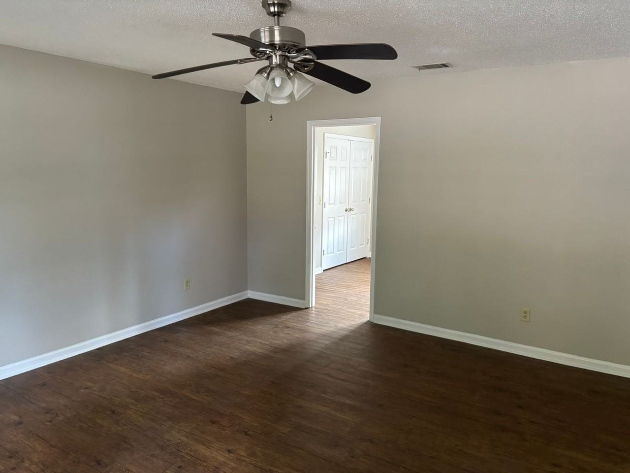 602 Georgia Avenue - Photo 3 of 11