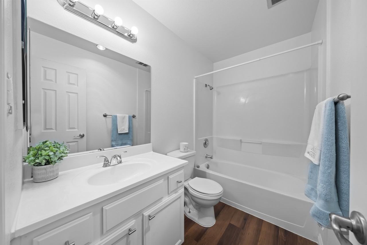 7614 Parkway Dr #2N - Photo 4 of 16