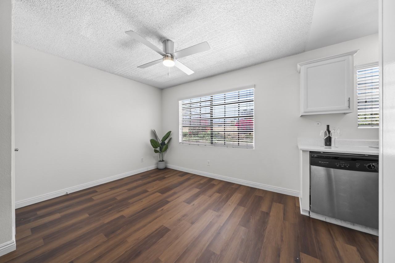 7614 Parkway Dr #2N - Photo 7 of 16