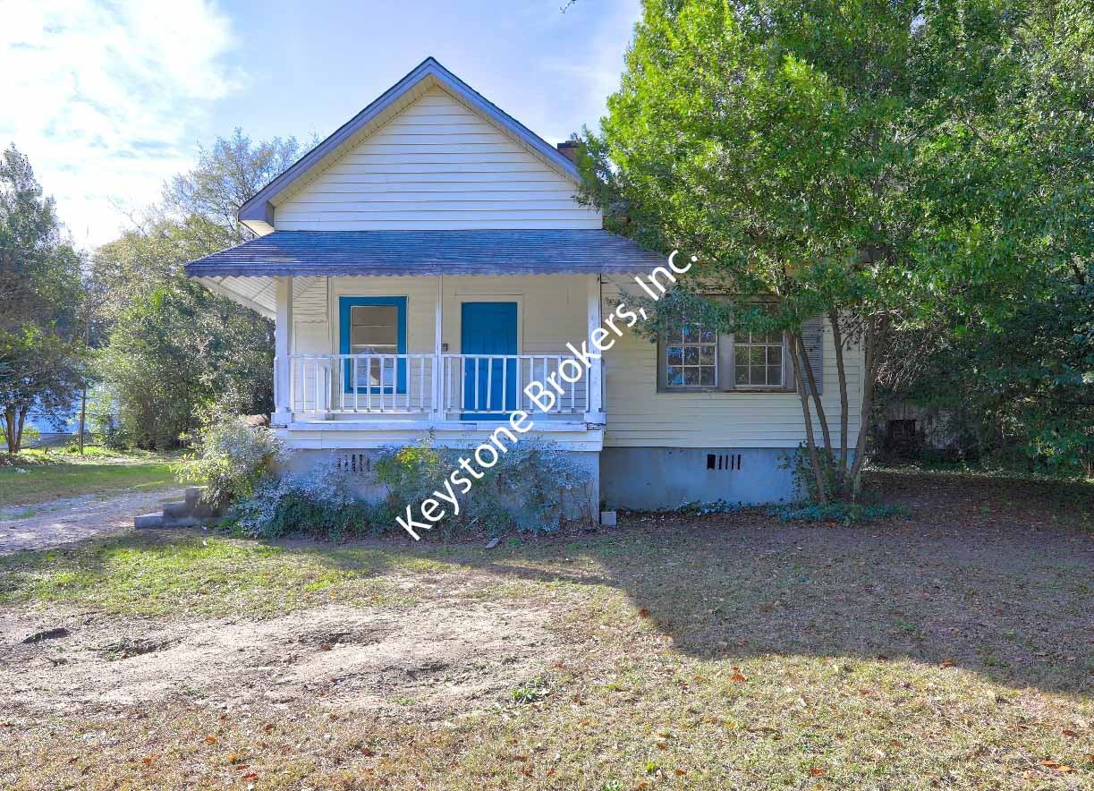 760 Magnolia Drive #1