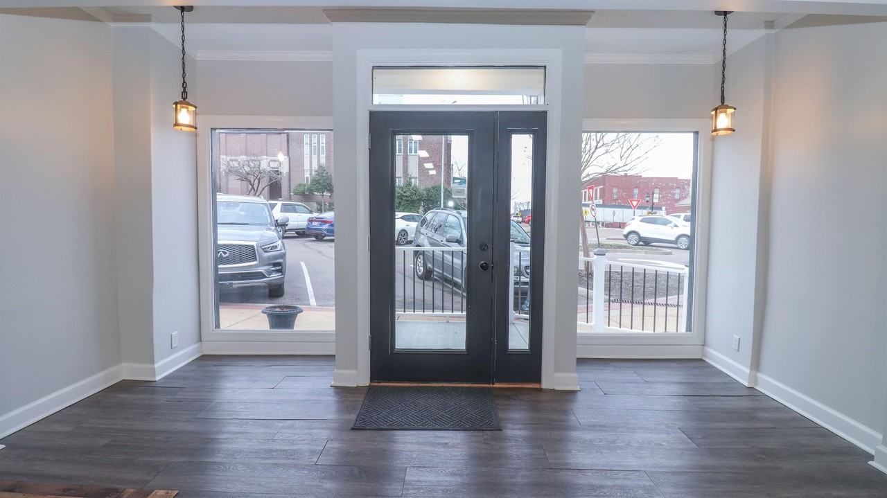 25 N Court Sq #1 - Photo 2 of 9