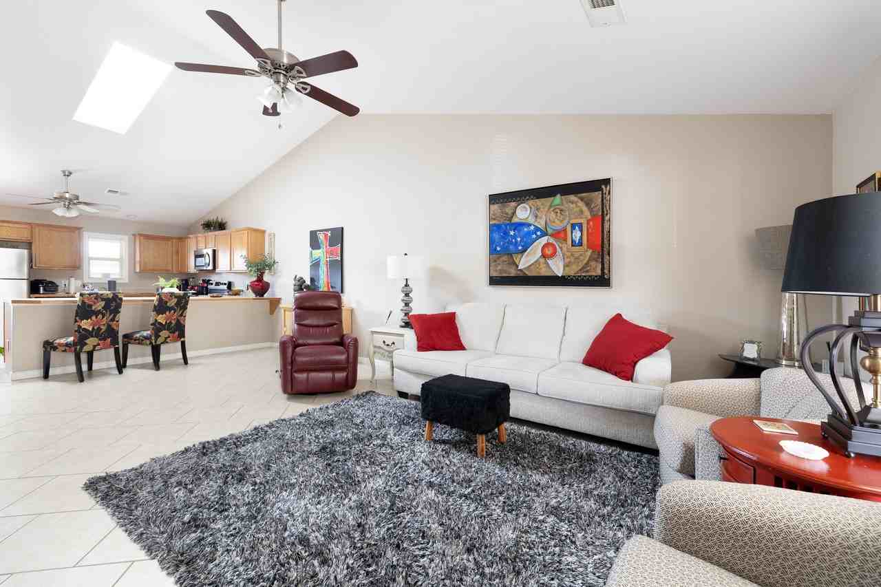 124 Clubhouse Cir - Photo 3 of 11