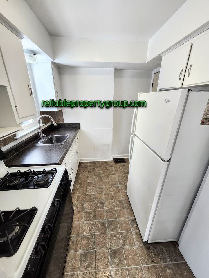 1840 Kentucky Avenue - Photo 5 of 12