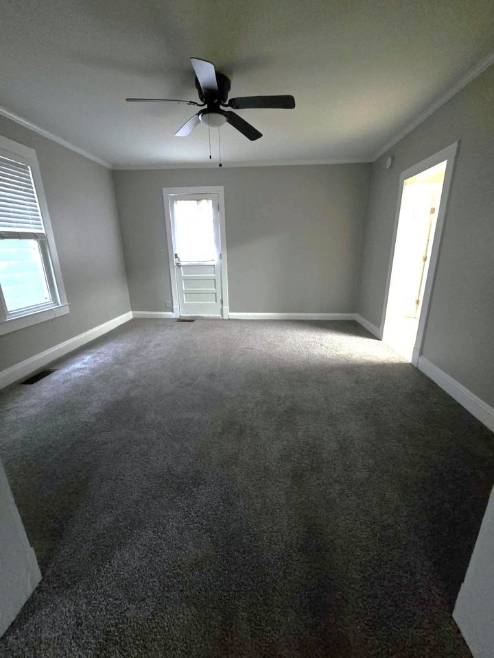 310 Ohio Ave #1 - Photo 6 of 26