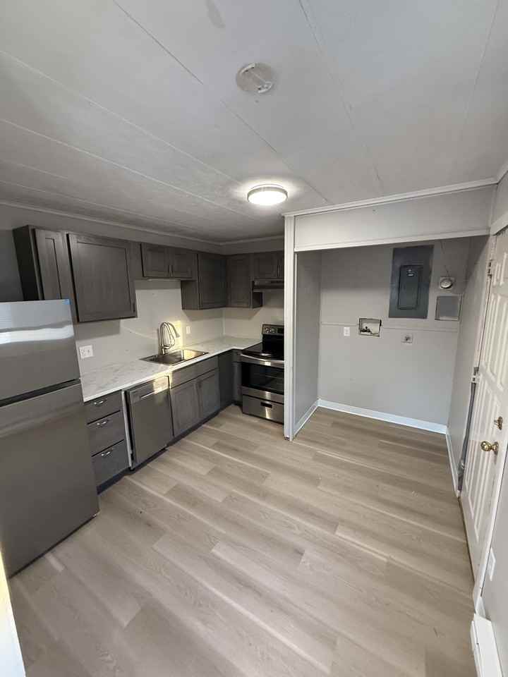 1126 Sunset Avenue #1126 - Photo 4 of 9