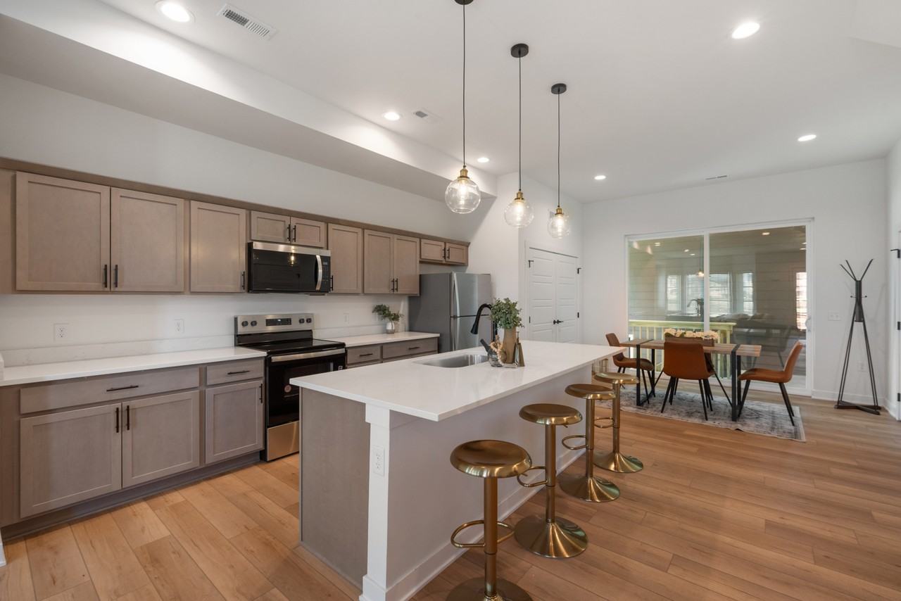 1121 Sw 11th St #1 - Photo 2 of 49