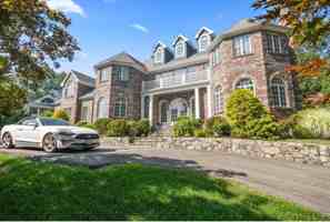 featured image of 65 Forest Avenue