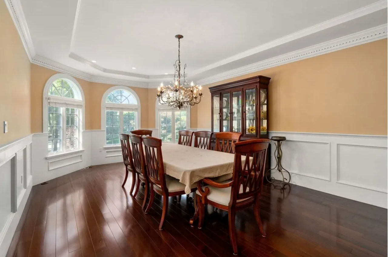 65 Forest Ave - Photo 6 of 14