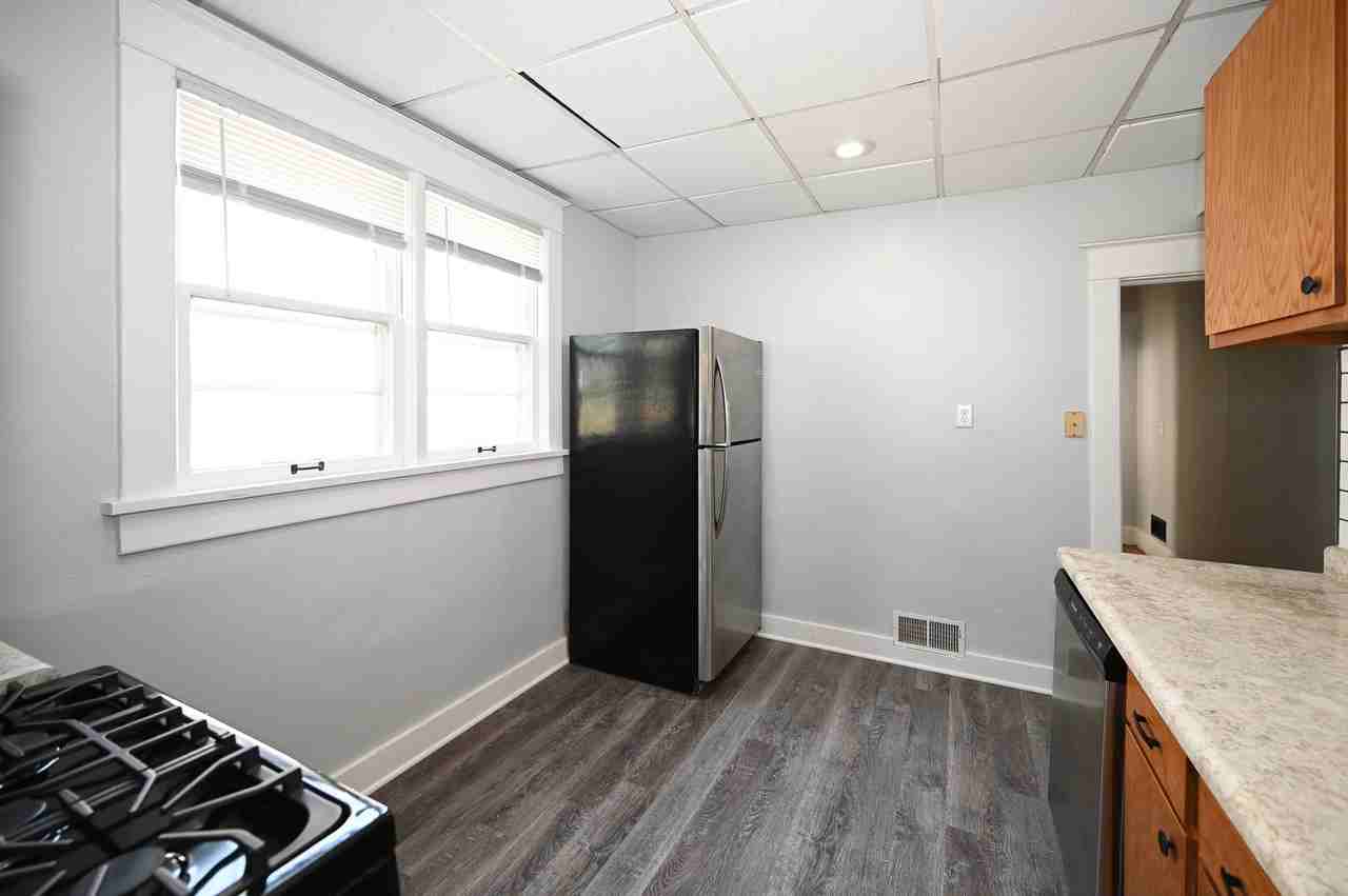 7 11th Ave Sw #1 - Photo 3 of 18